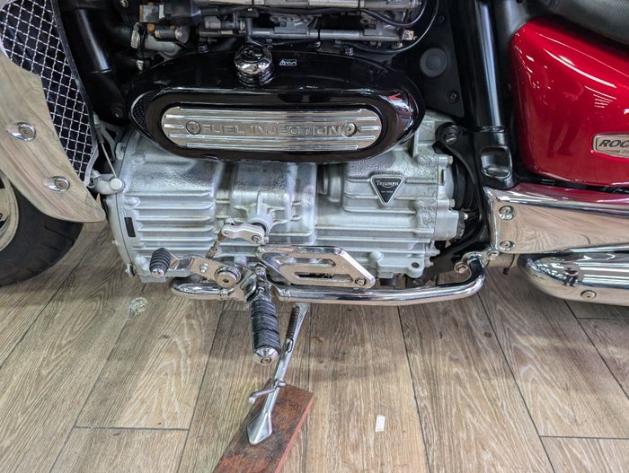 2005 Triumph ROCKET III RED