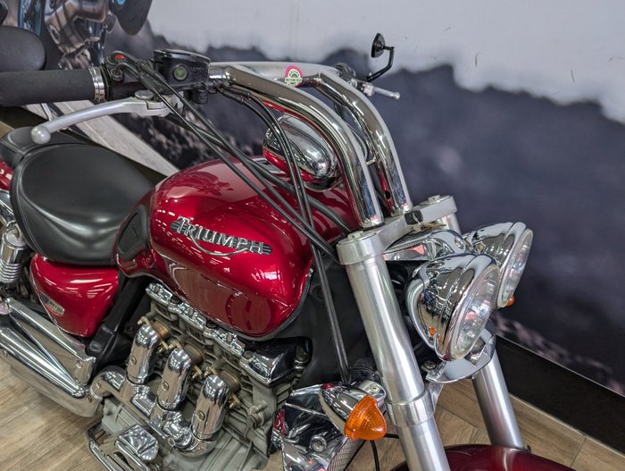 2005 Triumph ROCKET III RED
