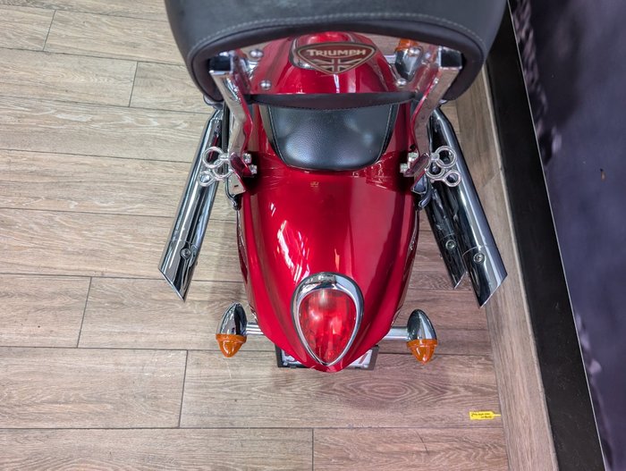 2005 Triumph ROCKET III RED