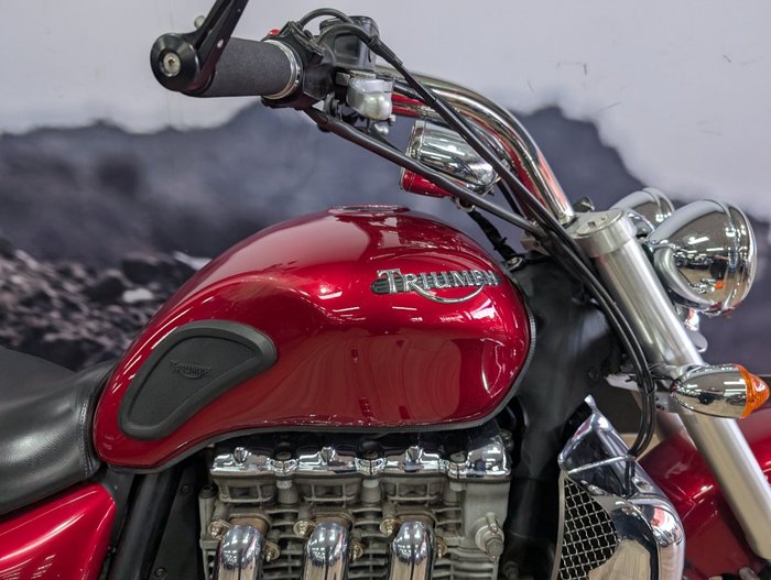 2005 Triumph ROCKET III RED