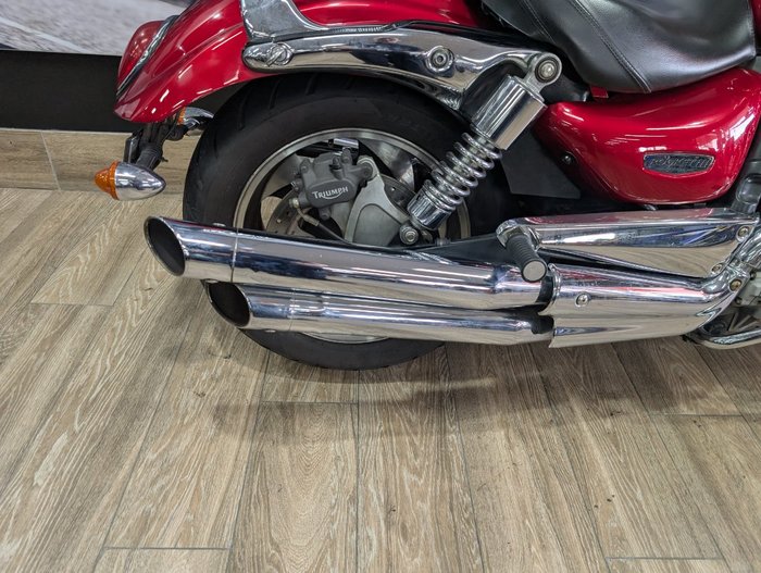 2005 Triumph ROCKET III RED