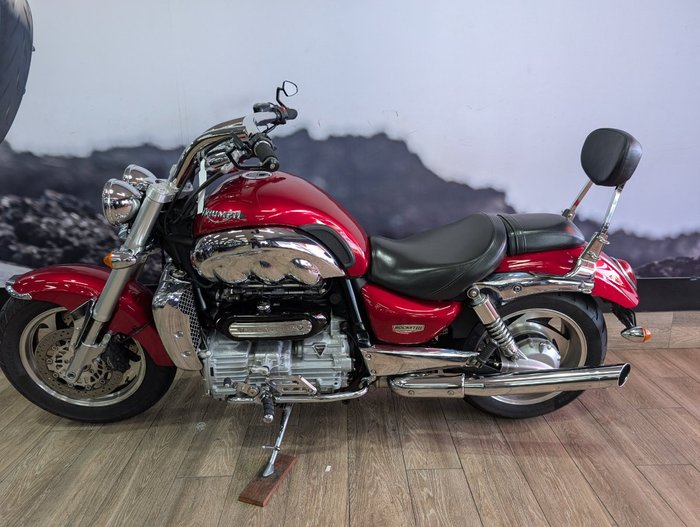 2005 Triumph ROCKET III RED
