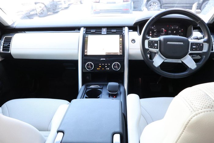 2021 Land Rover Discovery D300 SE