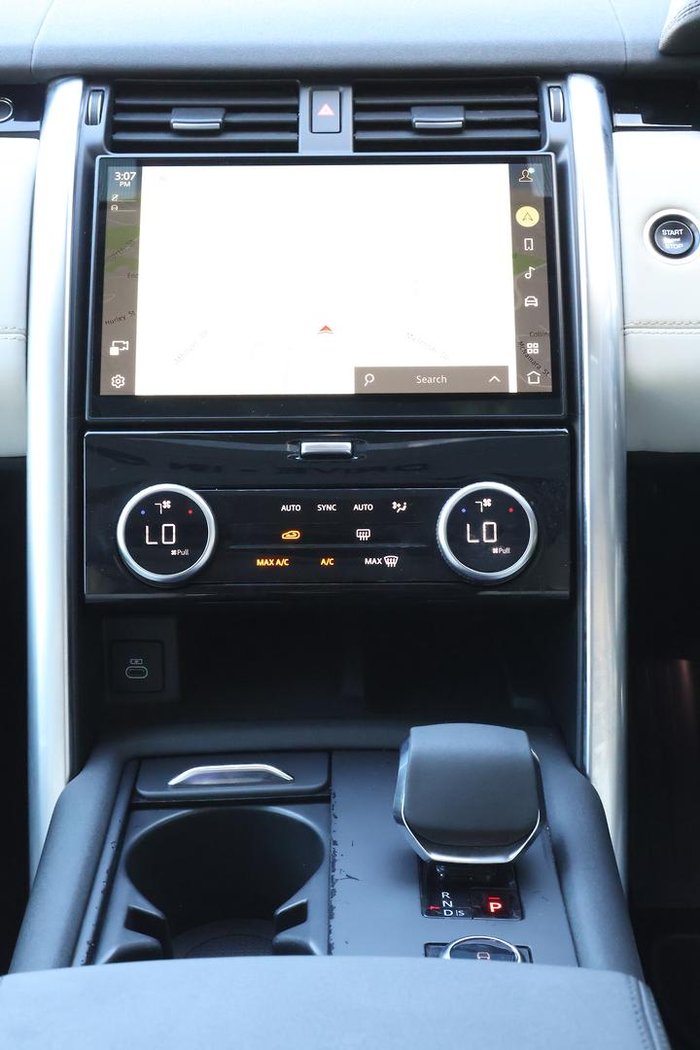 2021 Land Rover Discovery D300 SE