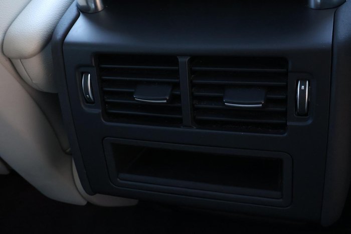 2021 Land Rover Discovery D300 SE