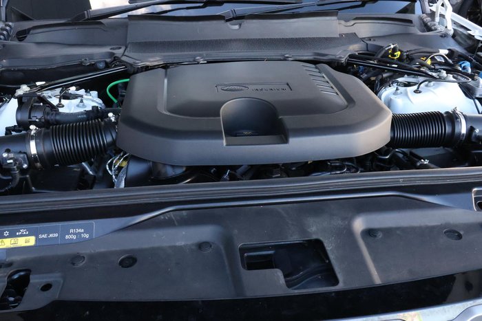 2021 Land Rover Discovery D300 SE