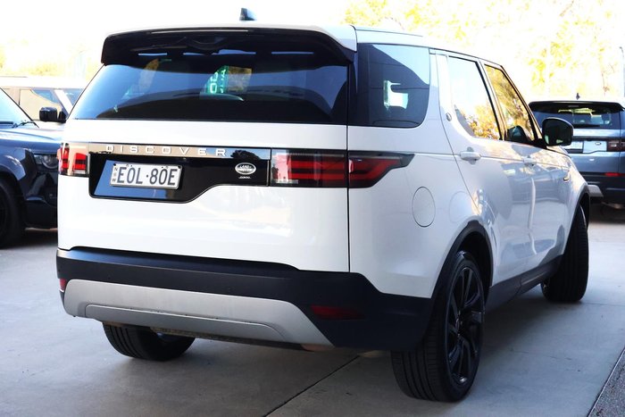 2021 Land Rover Discovery D300 SE
