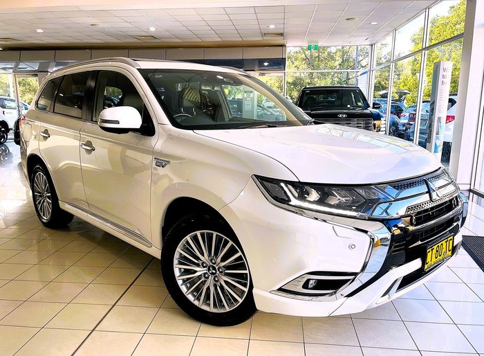 2019 Mitsubishi Outlander PHEV Exceed