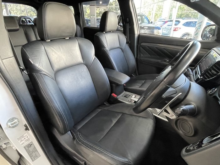 2019 Mitsubishi Outlander PHEV Exceed