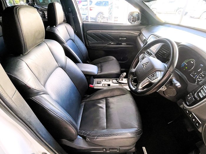 2019 Mitsubishi Outlander PHEV Exceed