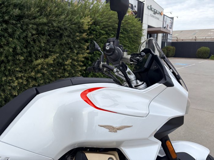2023 MOTO GUZZI V100 MANDELLO