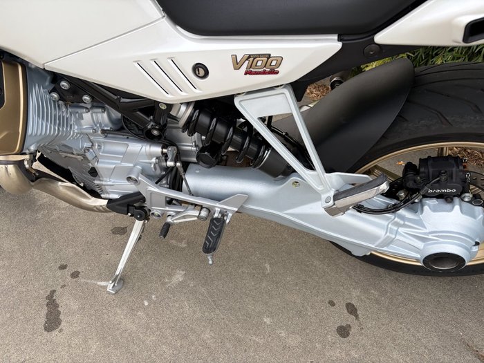 2023 MOTO GUZZI V100 MANDELLO