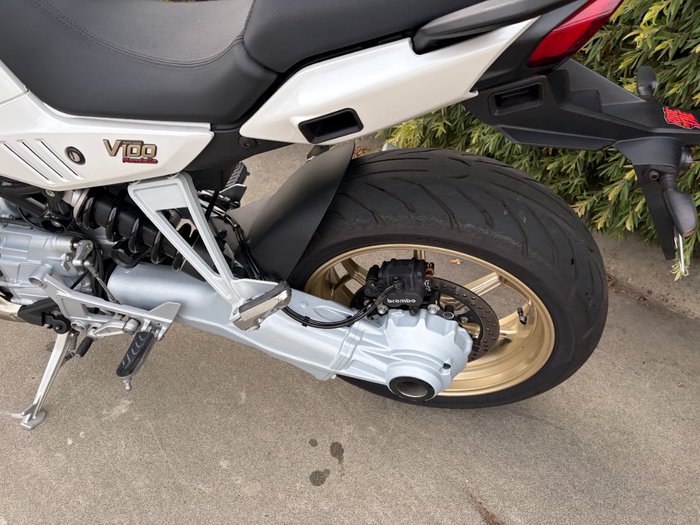 2023 MOTO GUZZI V100 MANDELLO