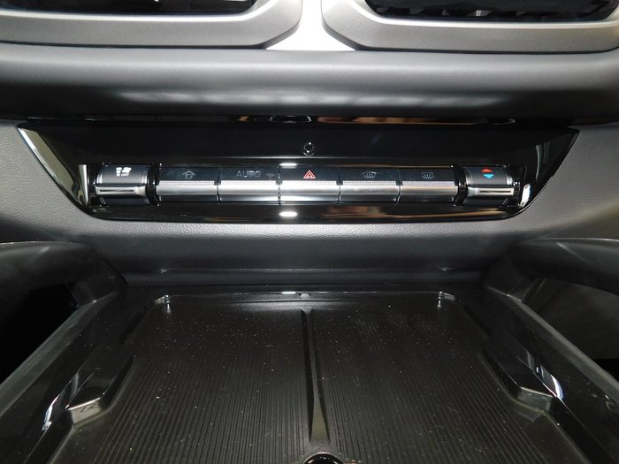 2025 LDV D90 Executive