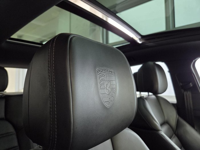 2023 Porsche Macan T