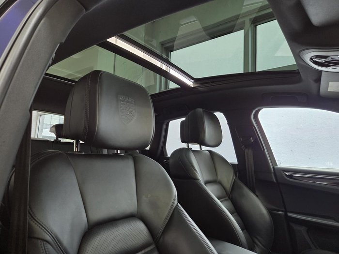 2023 Porsche Macan T