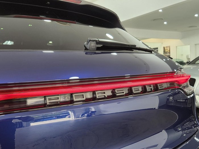 2023 Porsche Macan T