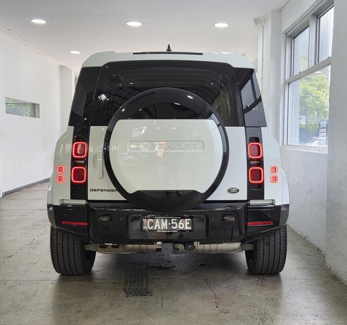 2023 Land Rover Defender 110 D300 X-Dynamic HSE