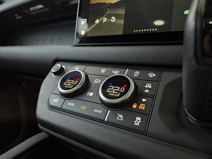 2023 Land Rover Defender 110 D300 X-Dynamic HSE