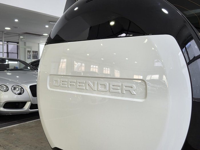 2023 Land Rover Defender 110 D300 X-Dynamic HSE