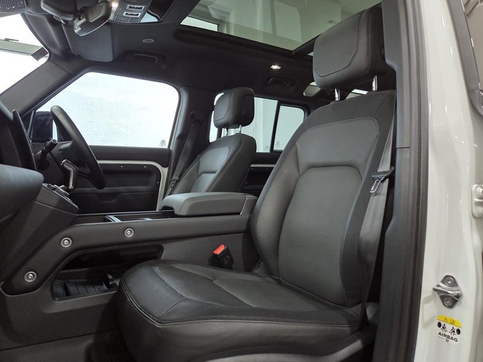 2023 Land Rover Defender 110 D300 X-Dynamic HSE
