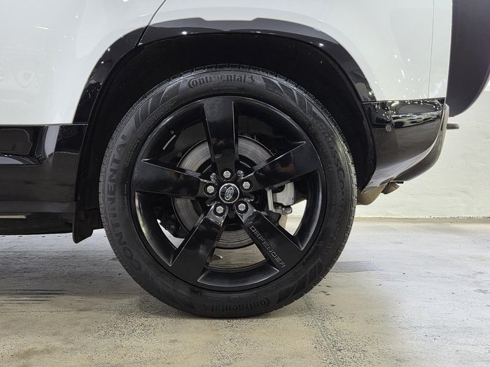 2023 Land Rover Defender 110 D300 X-Dynamic HSE