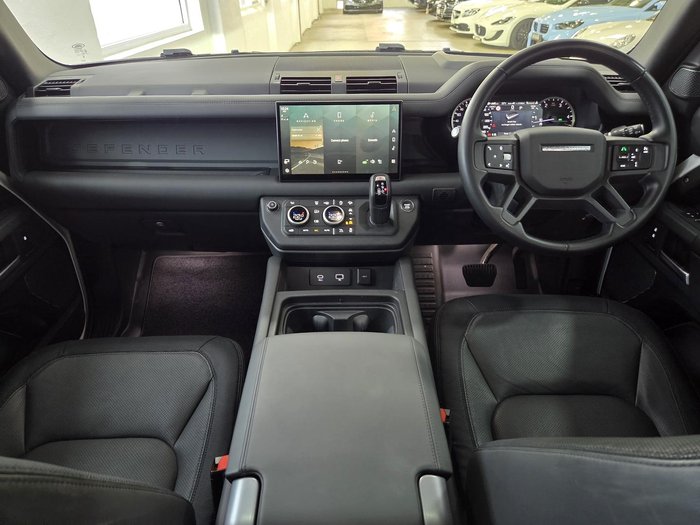 2023 Land Rover Defender 110 D300 X-Dynamic HSE