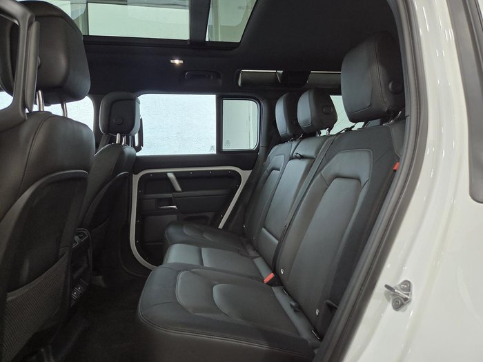 2023 Land Rover Defender 110 D300 X-Dynamic HSE