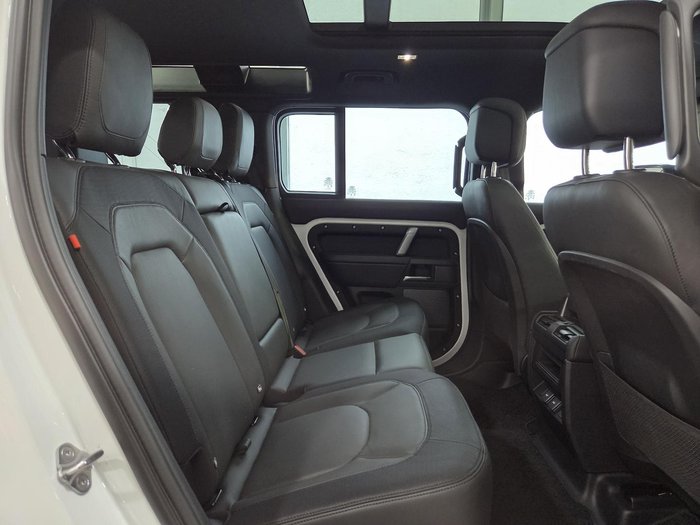 2023 Land Rover Defender 110 D300 X-Dynamic HSE