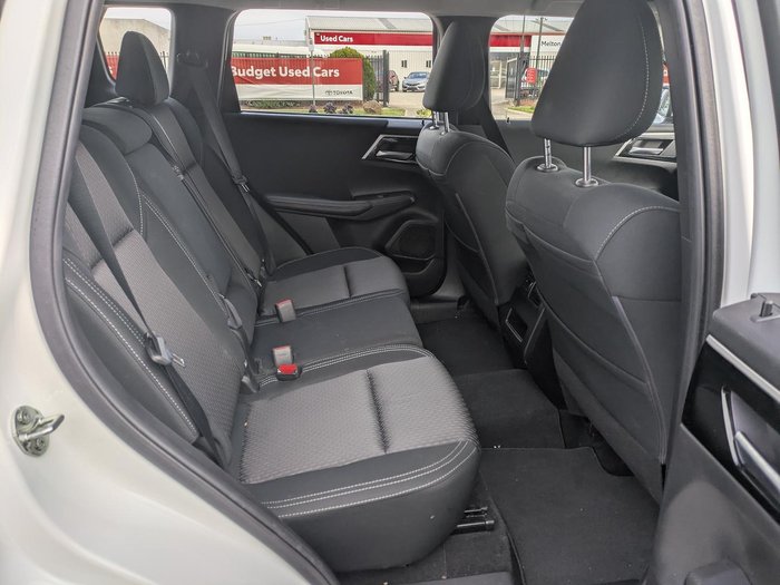 2023 Mitsubishi Outlander ES