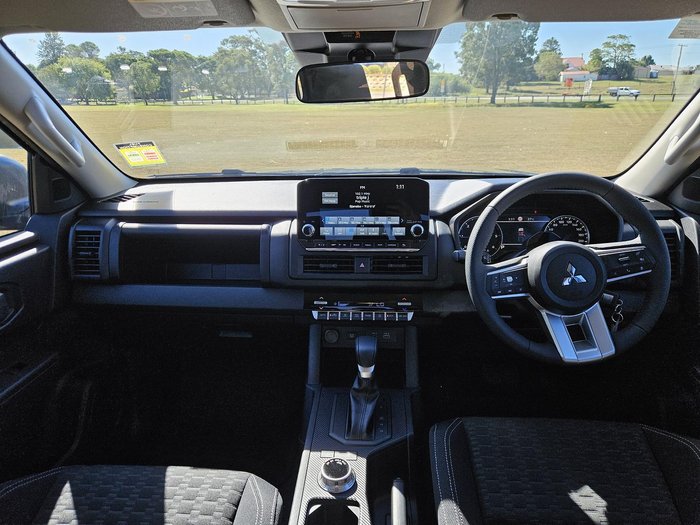 2025 Mitsubishi Triton GLX-R