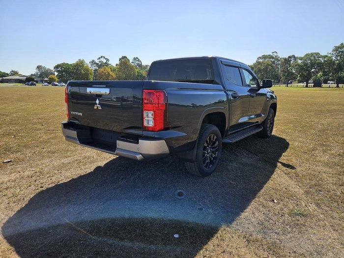 2025 Mitsubishi Triton GLX-R