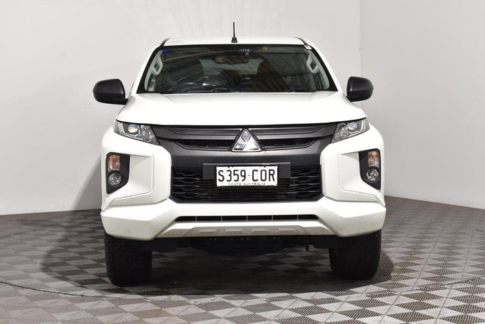 2022 Mitsubishi Triton GLX