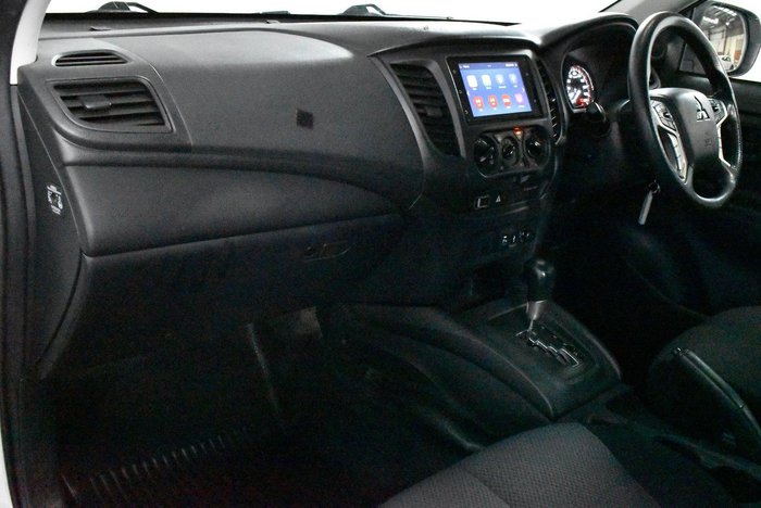2022 Mitsubishi Triton GLX