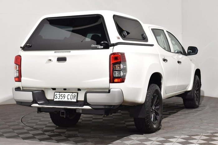 2022 Mitsubishi Triton GLX