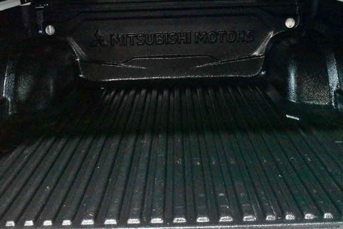 2022 Mitsubishi Triton GLX