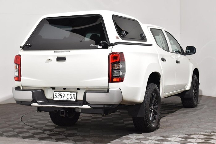 2022 Mitsubishi Triton GLX