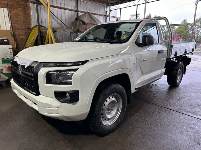 2026 Mitsubishi Triton GLX
