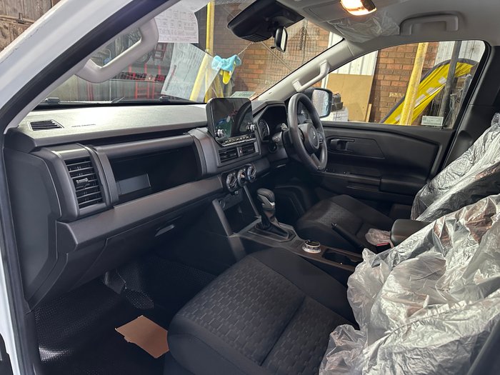 2026 Mitsubishi Triton GLX