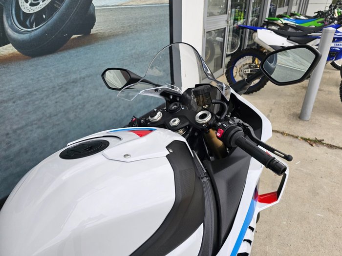 2026 BMW Motorrad S 1000 RR RACE Light white. (13-11)