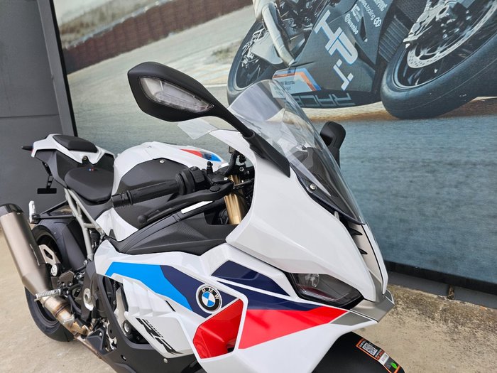 2026 BMW Motorrad S 1000 RR RACE Light white. (13-11)