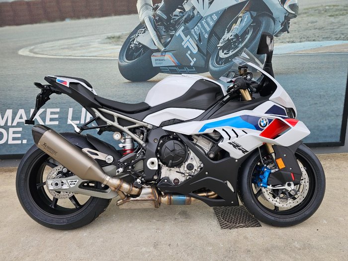 2026 BMW Motorrad S 1000 RR RACE Light white. (13-11)