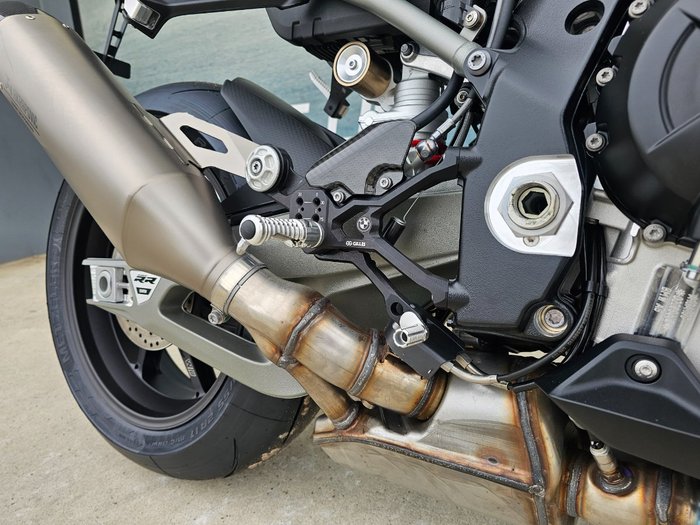 2026 BMW Motorrad S 1000 RR RACE Light white. (13-11)