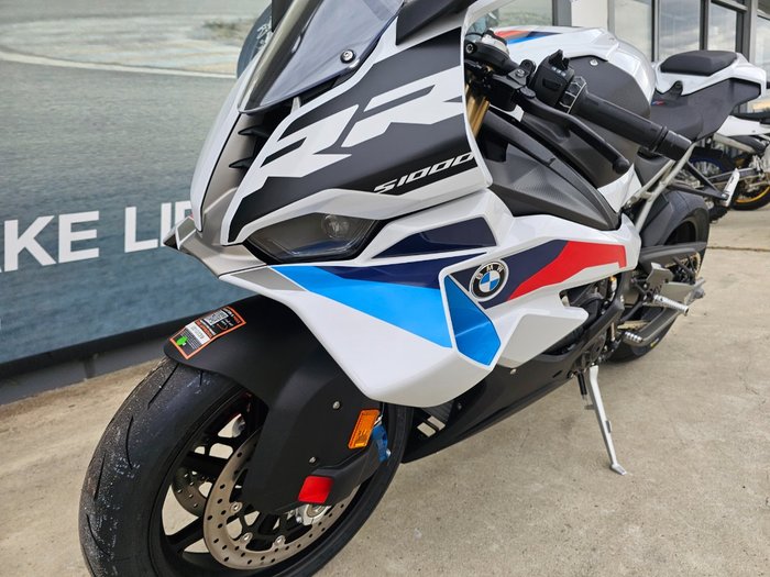 2026 BMW Motorrad S 1000 RR RACE Light white. (13-11)