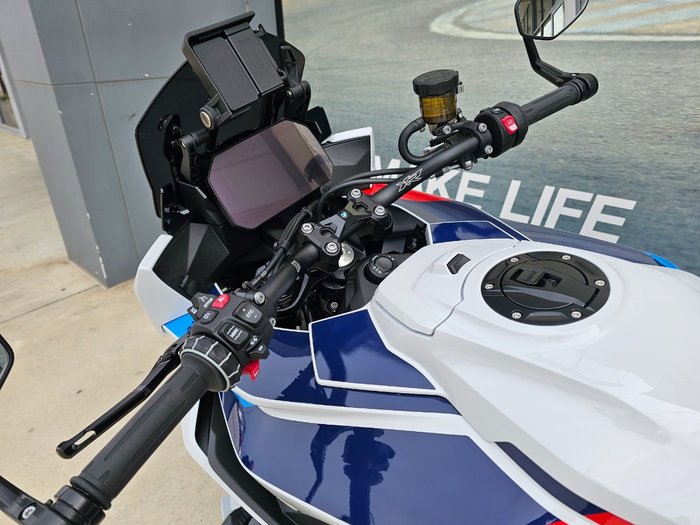 2026 BMW Motorrad M 1000 XR White