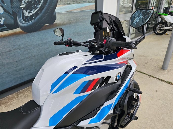 2026 BMW Motorrad M 1000 XR White