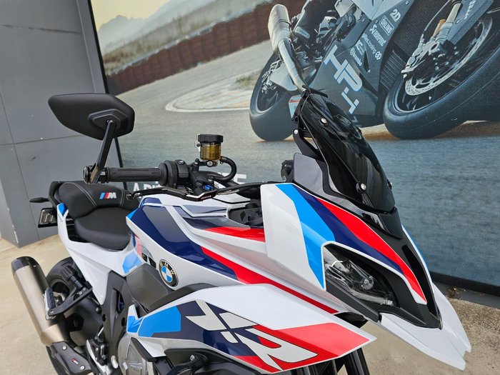 2026 BMW Motorrad M 1000 XR White