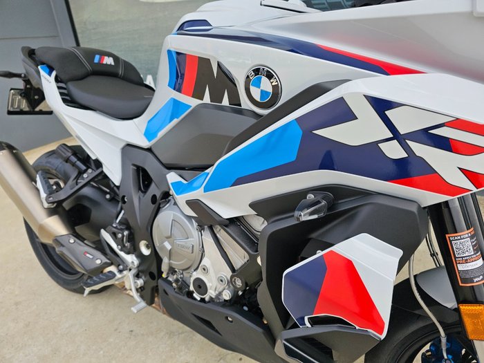 2026 BMW Motorrad M 1000 XR White