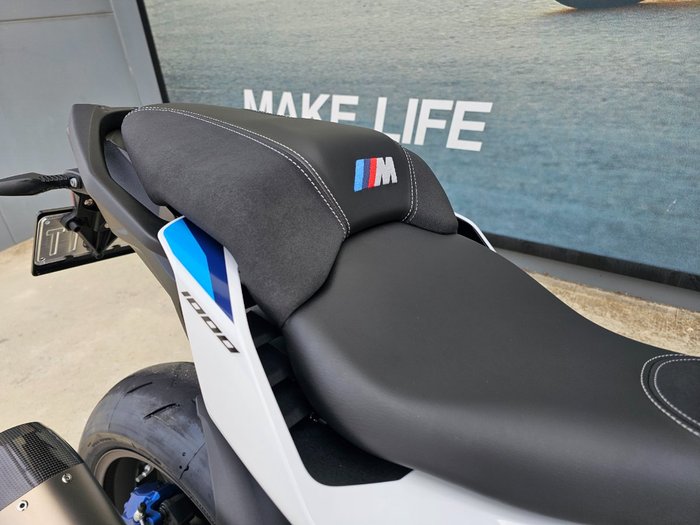 2026 BMW Motorrad M 1000 XR White
