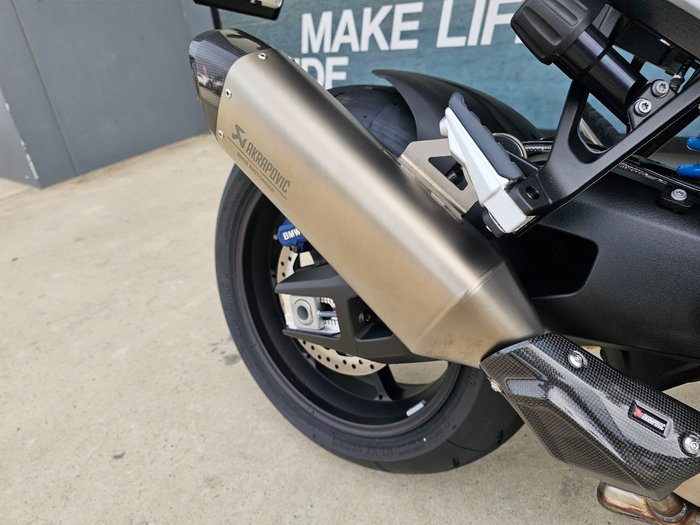 2026 BMW Motorrad M 1000 XR White